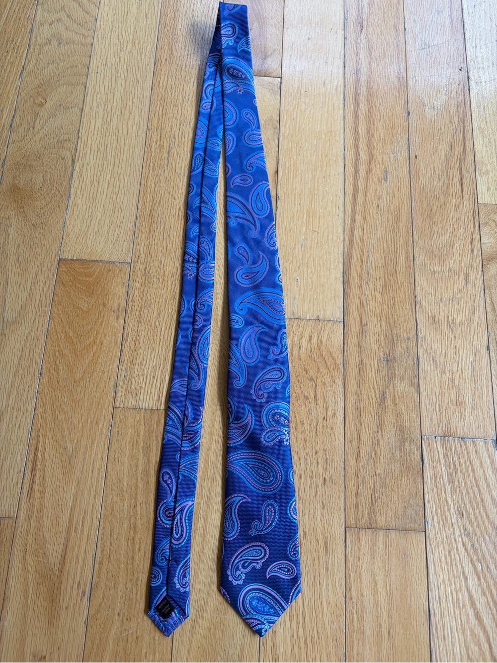 Jos. A. Bank Reserve Mens Navy Paisley Silk Tie with Pink and Teal Accents - Picture 2 of 3